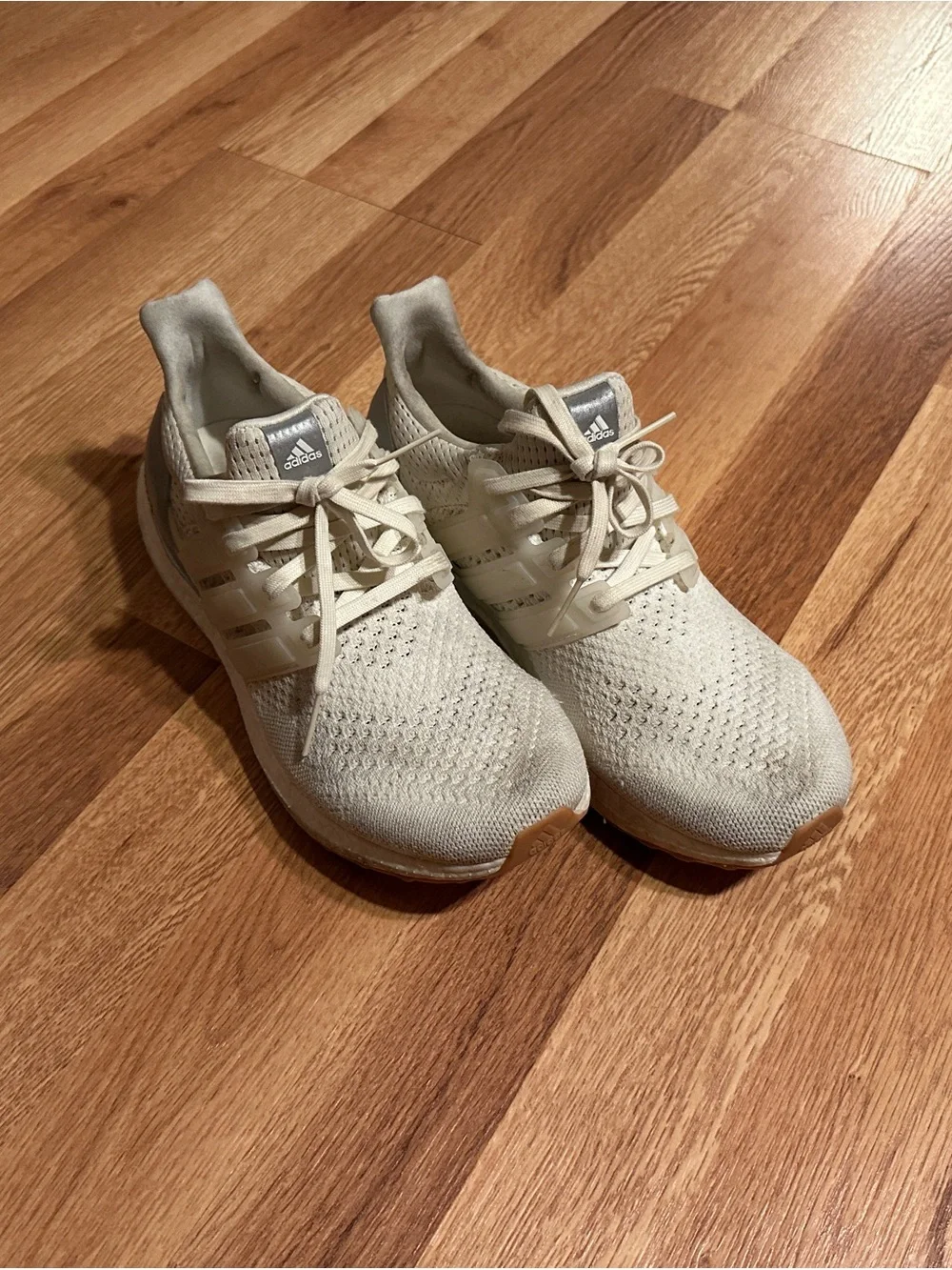 adidas Ultra Boost Sneakers women’s 7.5